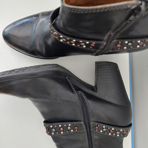Sofft Black Studded Ankle Booties - Picture 3 of 7
